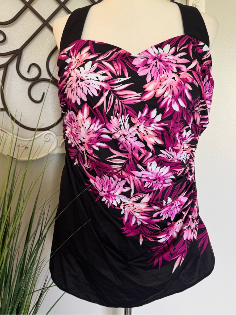 LANDS’ END Size 20W Gorgeous Black One Piece Swimsuit